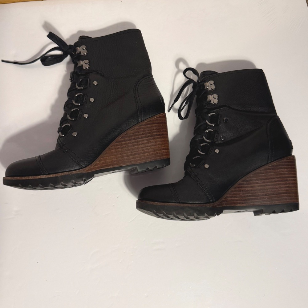 Sorel Joan of Artic Wedge Black Leather Lace Up Ankle Boots Womens 9